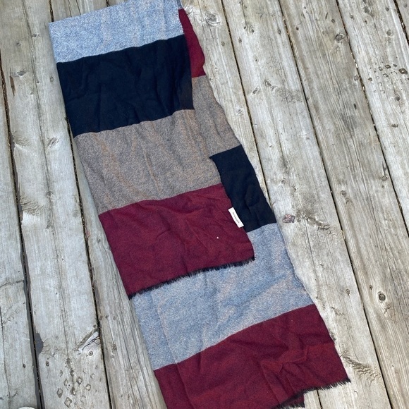 Burberry Colour block Scarf Red/Black - Picture 2 of 14